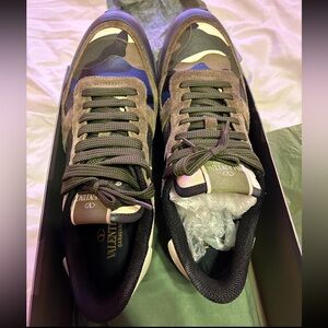 Army Green Garavani Valentino Sneaker size 42